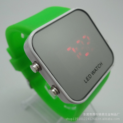 工廠直供 硅膠LED手表，學生市場新風尚