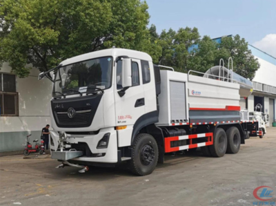 國(guó)六東風(fēng)天龍后雙橋16噸方罐抑塵車 高效環(huán)保的城市清潔衛(wèi)士
