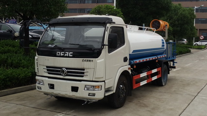 東風(fēng)多利卡霧炮車 城市環(huán)境治理的綠色衛(wèi)士